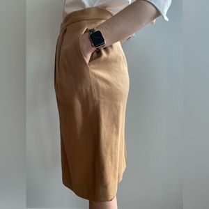 Vintage wool skirt. Size unknown.